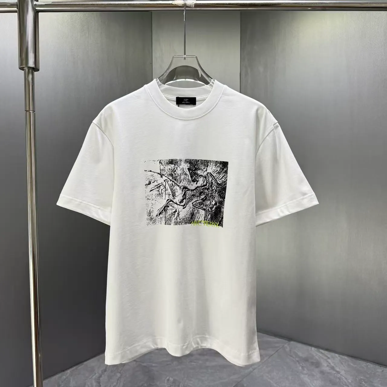 ARC 2026 New Arrival T logo ：Black White Sizes：S M L XL XXL